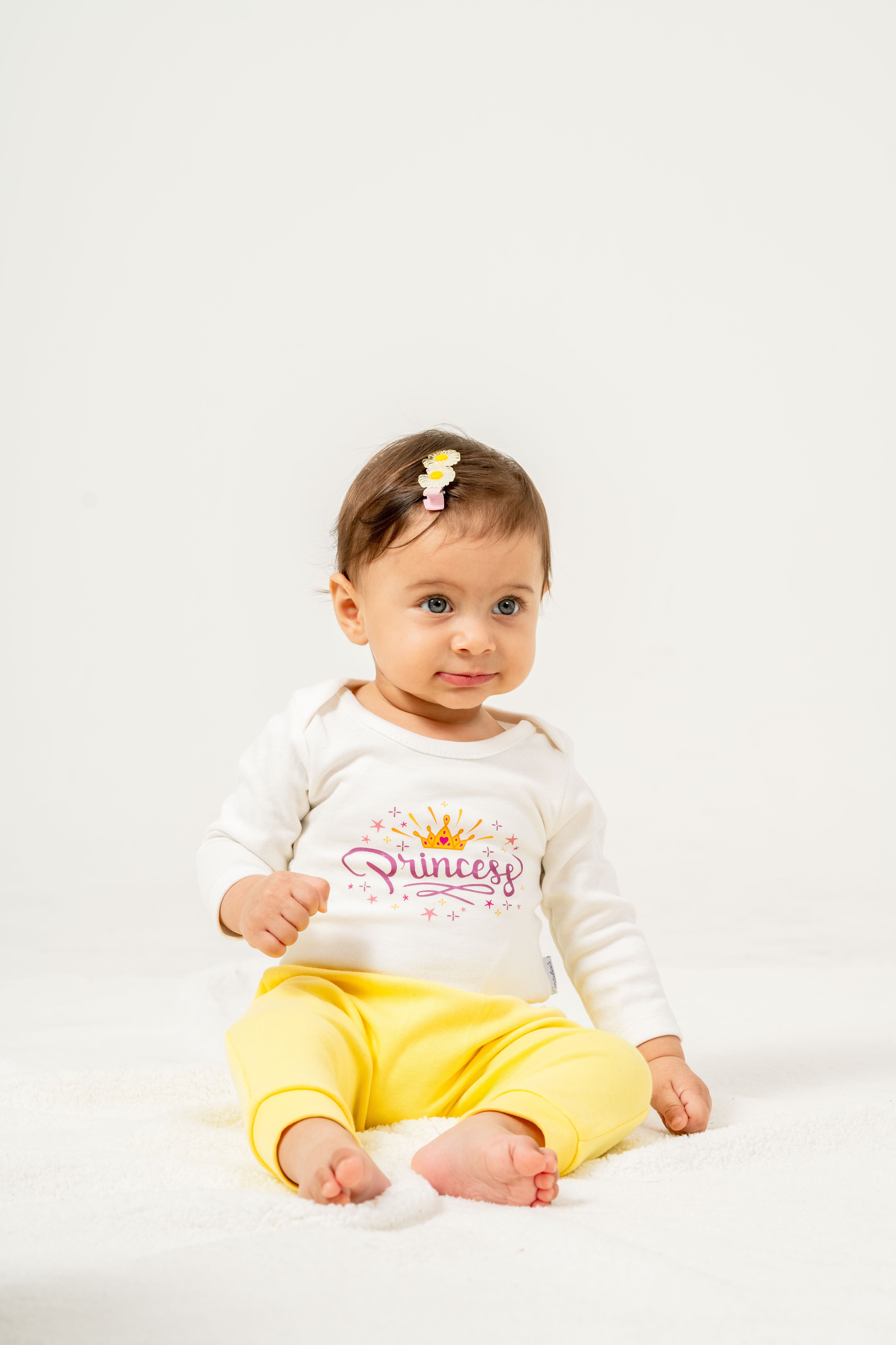 Kız Bebek "Cultivate Love" Baskılı Tişört Desenli Pantolon Takım